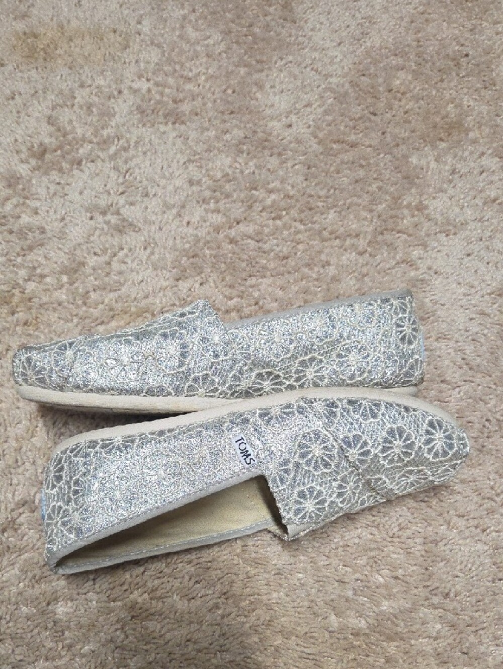 TOMS Silver Floral Lace Slip-On Flats - Picture 6 of 7